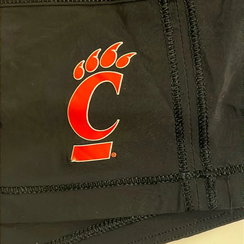 Lululemon Pace Rival Skirt, Cincinnati Bearcats, Size 12 - Picture 3 of 14